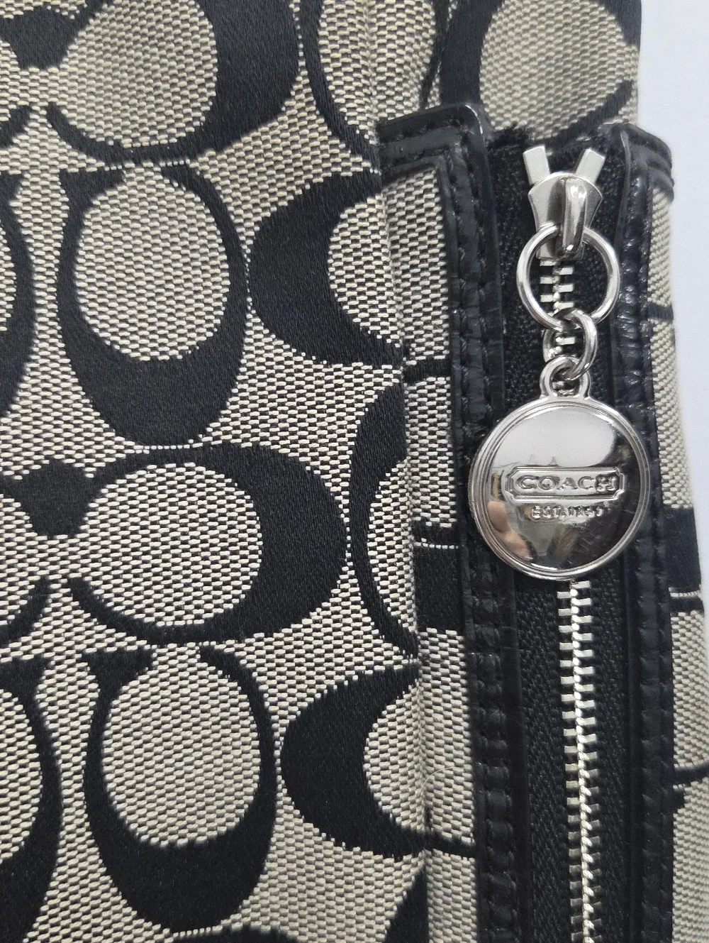 Coach F19388 Gallery Signature Zip Tote Black Black & Gray - Picture 5 of 15